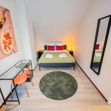 Apartment Zwart Janstraat Rotterdam
